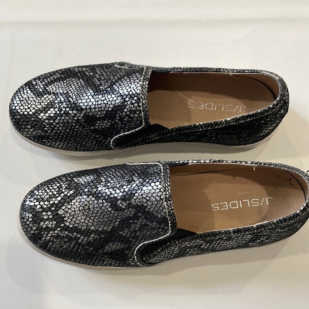 J/SLIDES slip on shoes